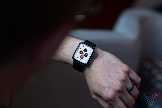 Apple Watch sẽ có Touch ID và Camera ẩn? Ảnh 1